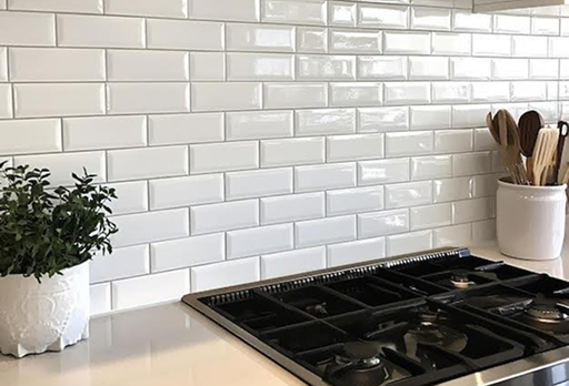 Keramik dinding warna putih